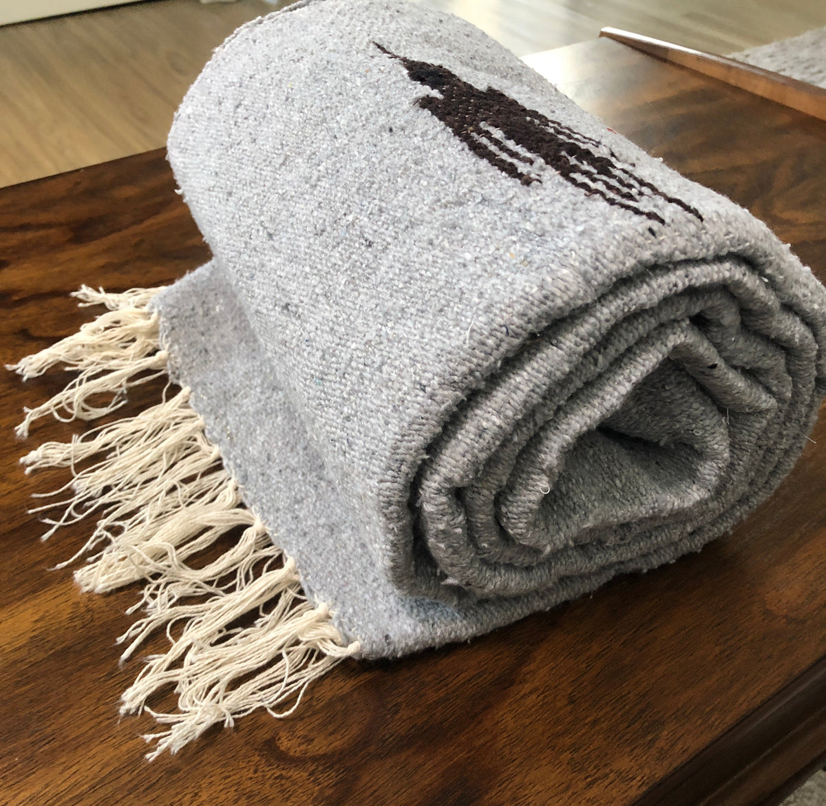 Origo Halyn Heather Grey Baja Thunderbird Throw – Halyn Clothing