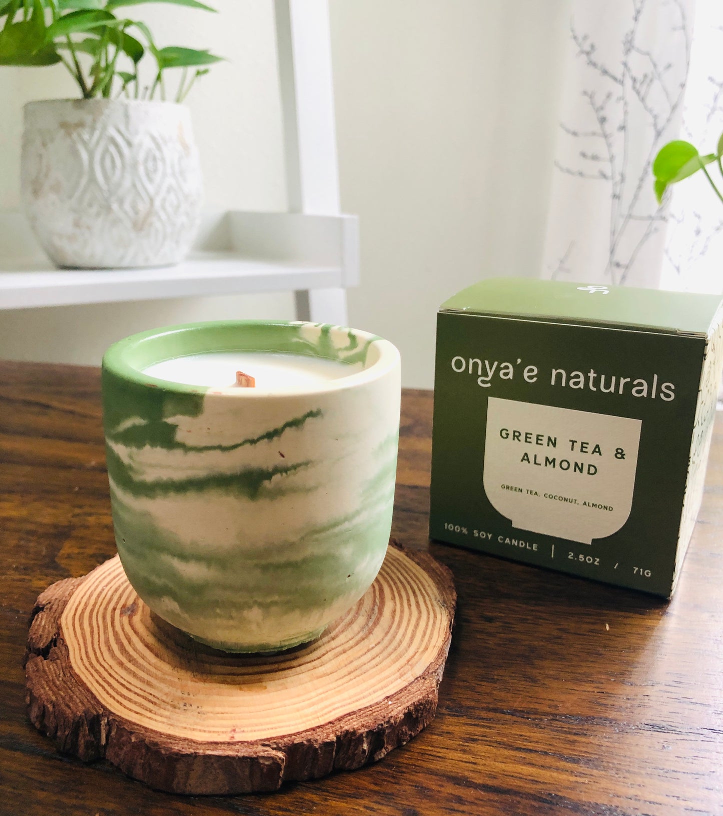 Green Tea & Almond Candle